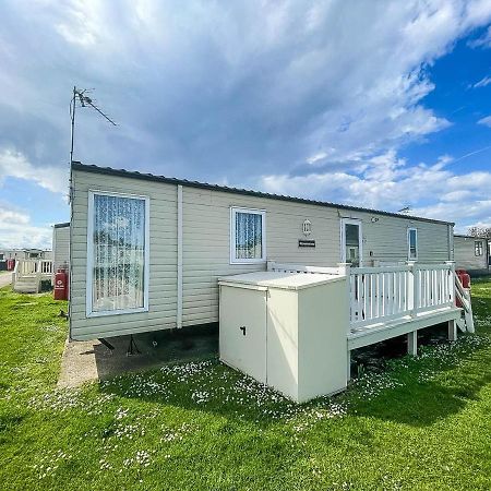 Lovely Caravan With Decking At Heacham Beach In Norfolk, Sleeps 6 Ref 21020C Екстериор снимка